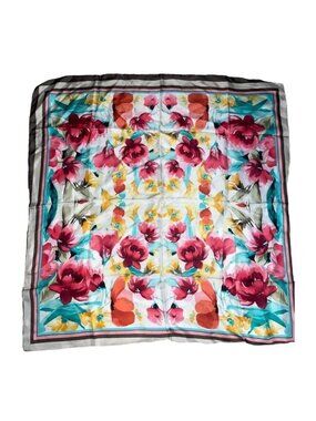 Max Mara Weekend 100% Silk Floral Scarf 32" x 31" Vintage Elegant Lightweight